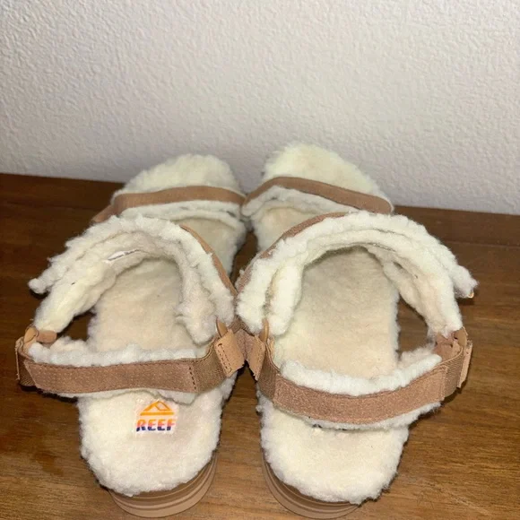 Reef Rem Hi Shearling scrappy Sandals - women’s furry platform summer 10 NWOT - Picture 5 of 7